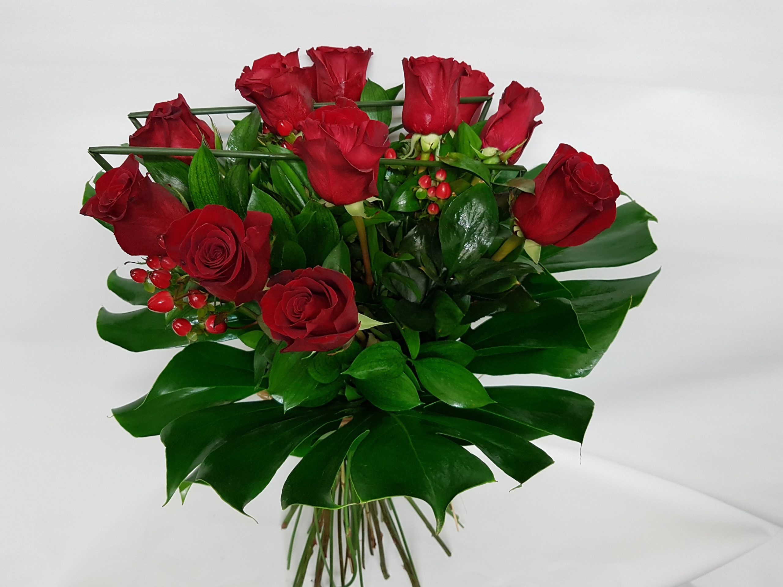 Ramo de 12 rosas rojas